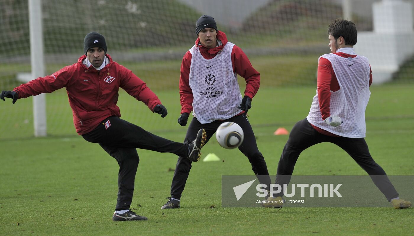 Spartak Moscow holds open training session