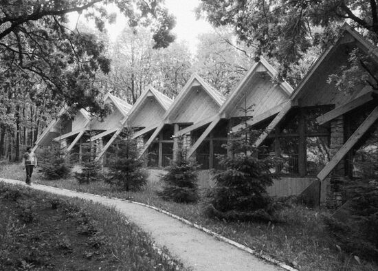 COTTAGES RECREATION CENTER 