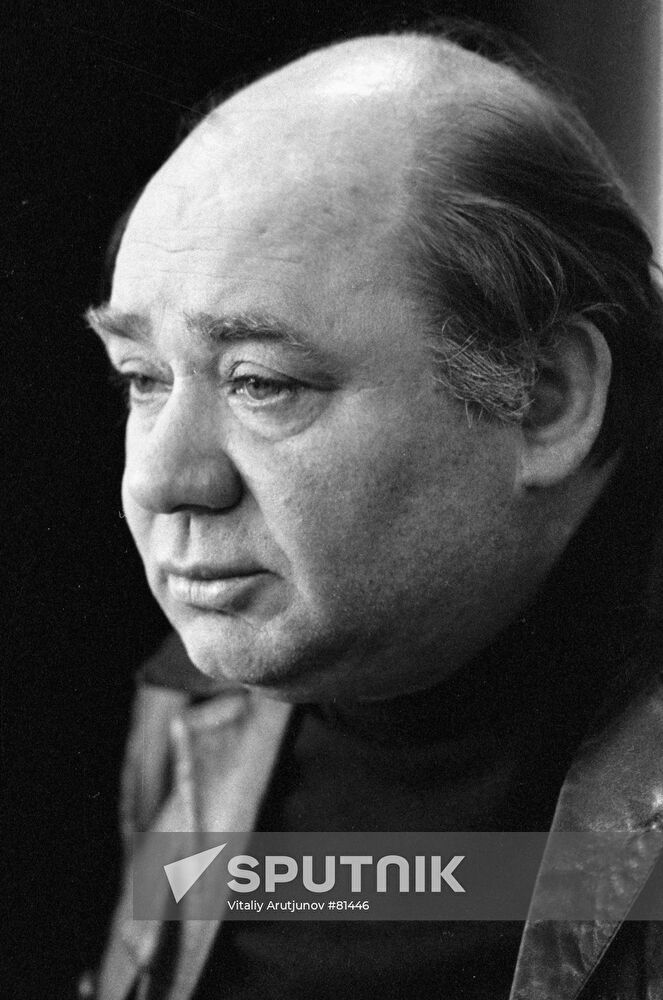 LEONOV ACTOR