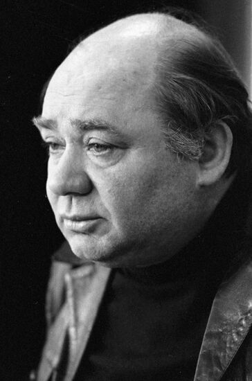 LEONOV ACTOR