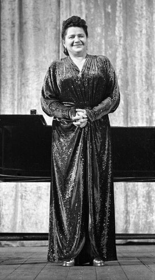 Singer Zoya Gaidai 