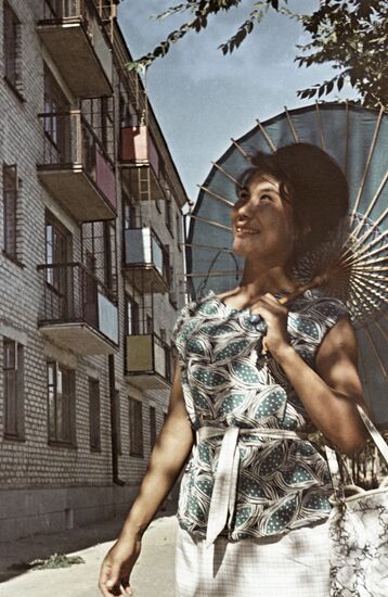 KALMYK WOMAN UMBRELLA