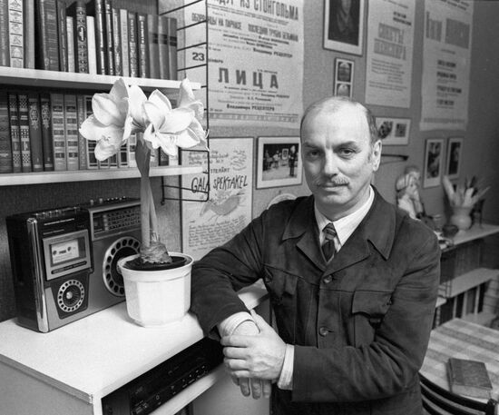 TRANSLATOR  OF POETRY IVANOVSKY