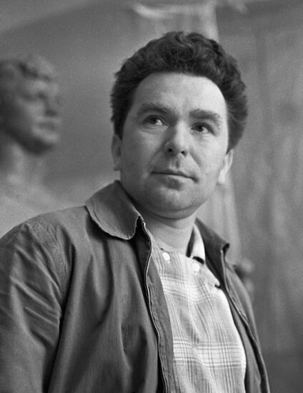 RUKAVISHNIKOV