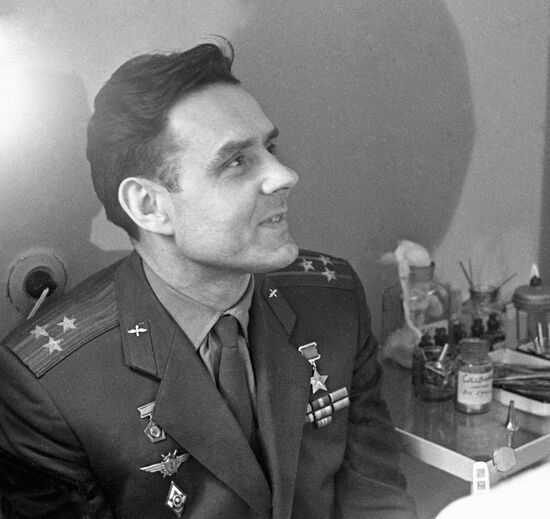 COSMONAUT KOMAROV