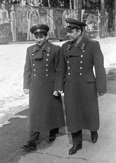 Soviet space pilots Bykovsky and Komarov 