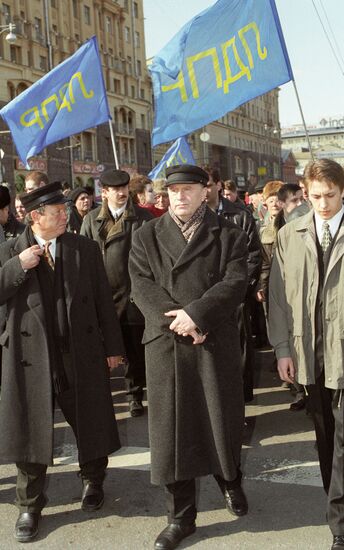 ZHIRINOVSKY COLUMN