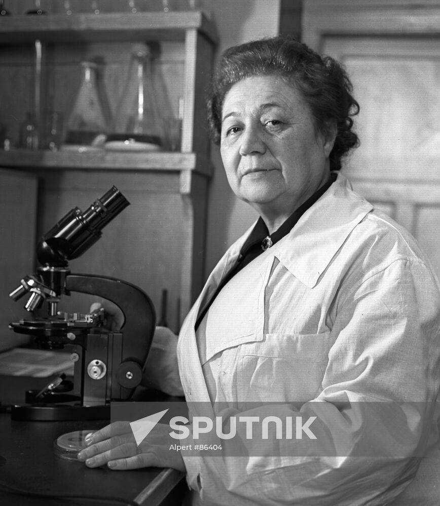 Yermolyeva microbiologist