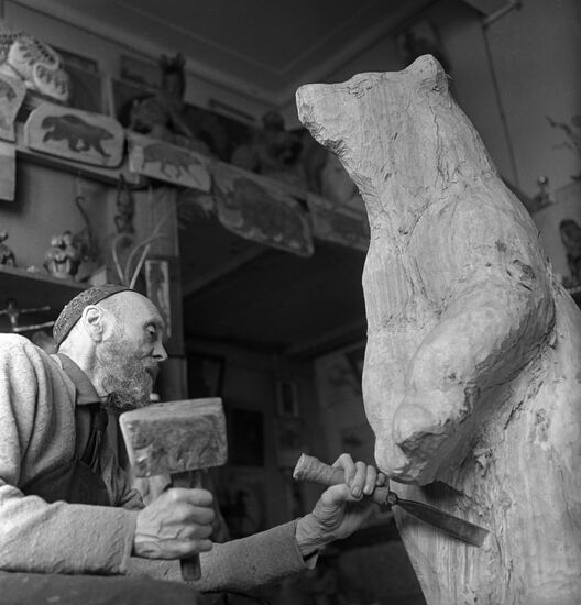 Vatagin animal sculptor