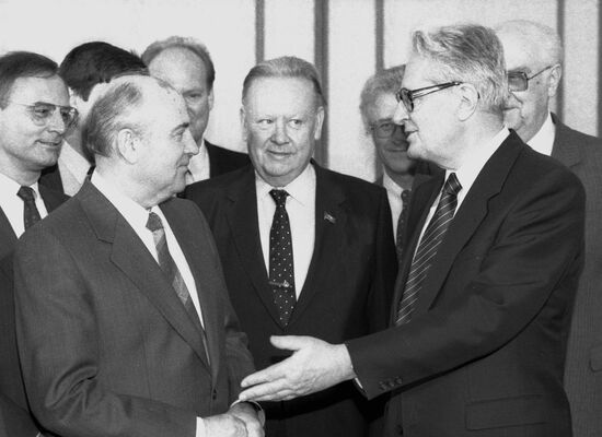 GORBACHEV VOGEL