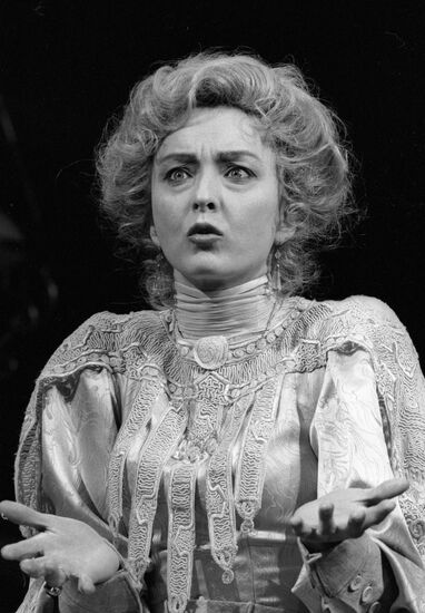ACTRESS VERTINSKAYA 