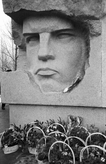 POLETAYEV MONUMENT 