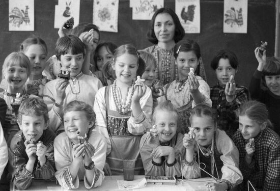 Students of the "National culture school" 