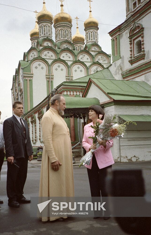Mireille Mathieu Moscow Church Priest 