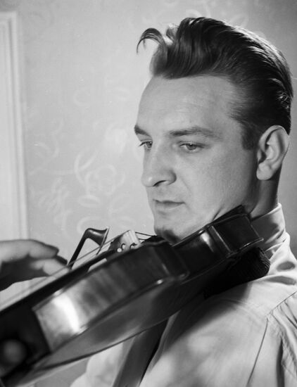 Soviet violin player Valery Klimov