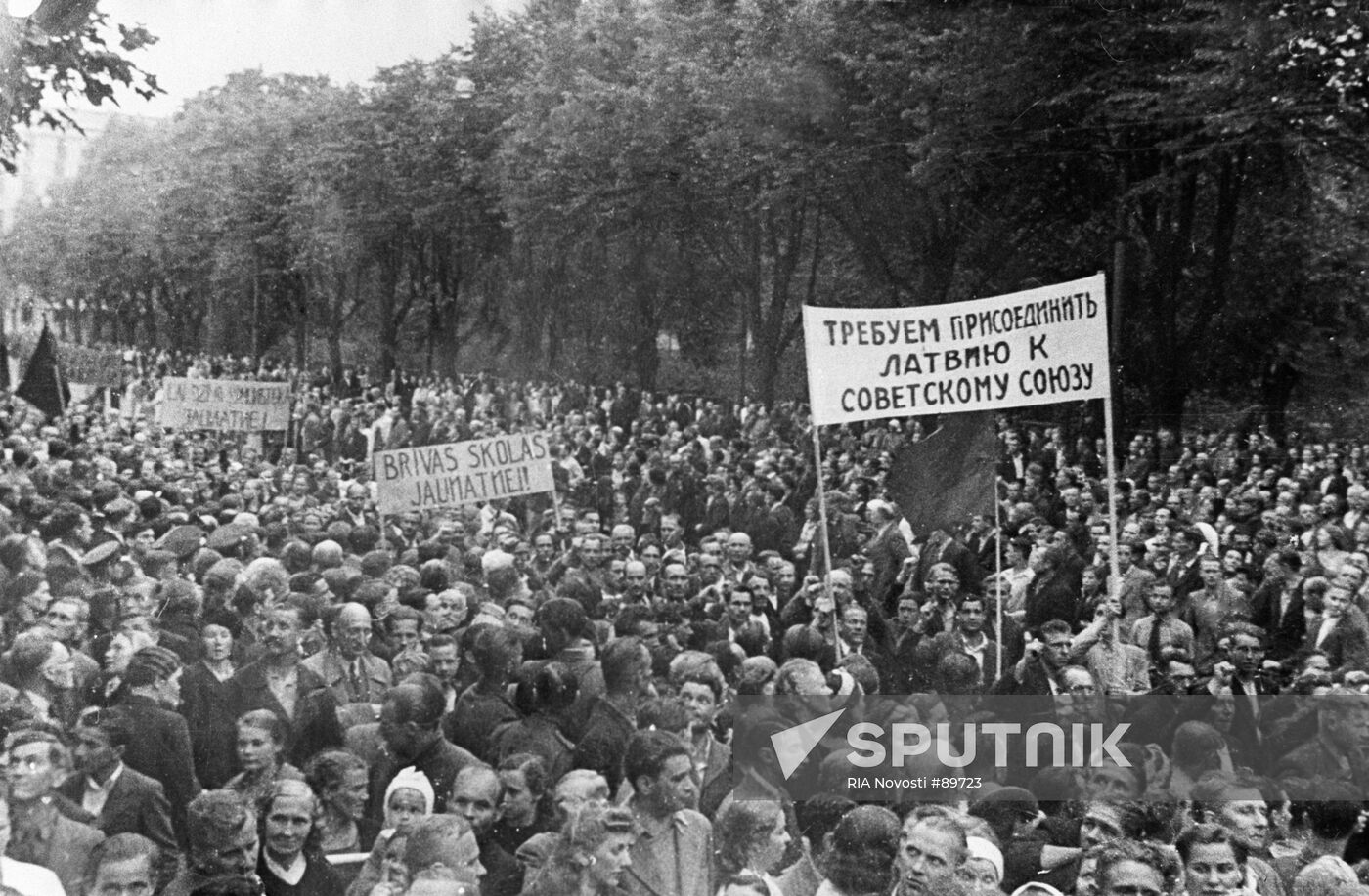 RIGA DEMONSTRATION 