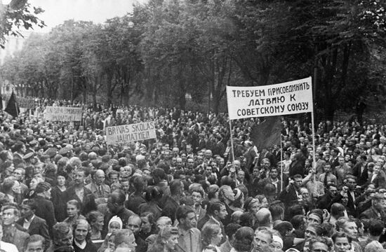RIGA DEMONSTRATION 