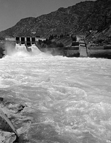 DAM RIVER