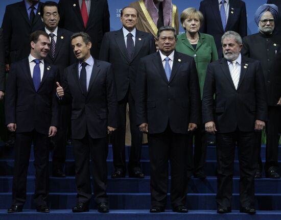 Dmitry Medvedev attends G20 summit in Seoul