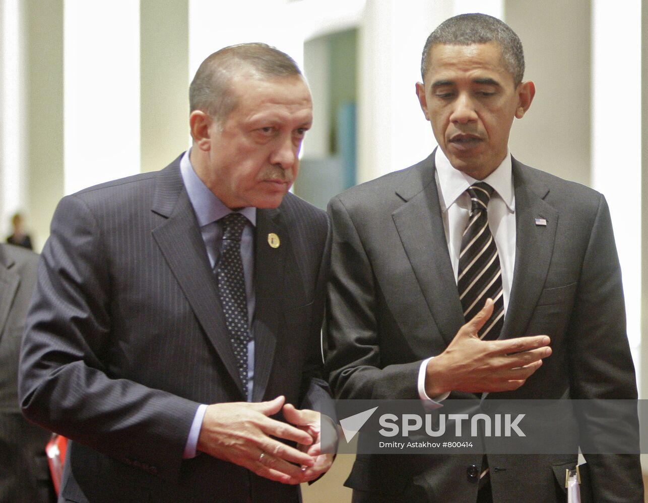 Recep Tayyip Erdogan and Barack Obama at G20 summit in Seoul