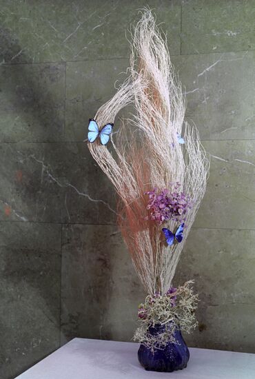 Dreams ikebana arrangement