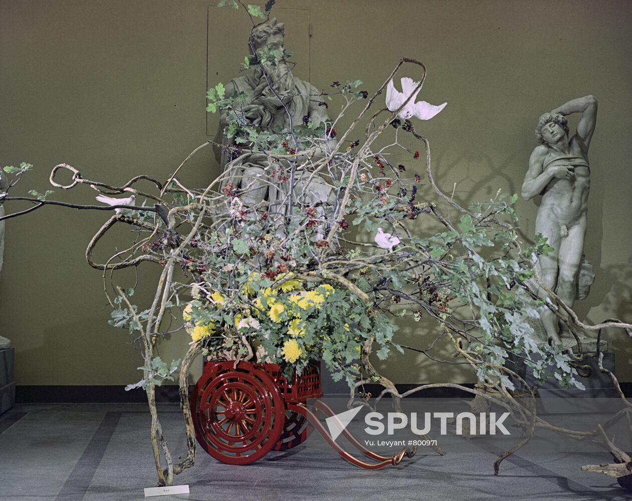 Peace ikebana arrangement