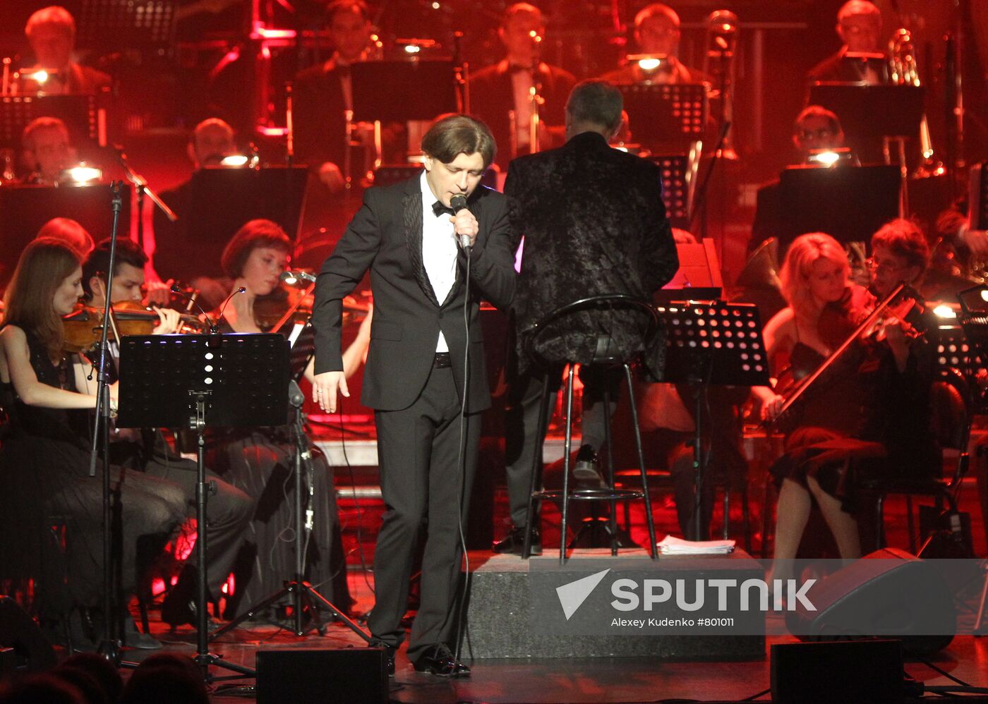 Bi-2 band performing with Interior Ministry Symphony Orchestra
