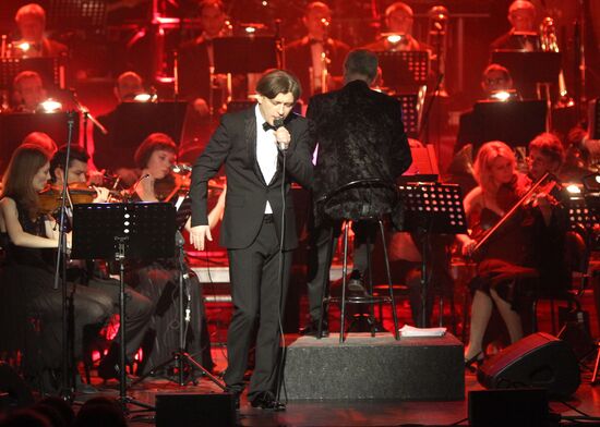 Bi-2 band performing with Interior Ministry Symphony Orchestra