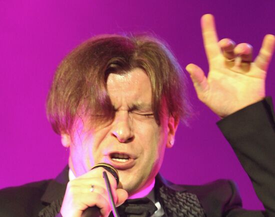 Bi-2 band performing with Interior Ministry Symphony Orchestra