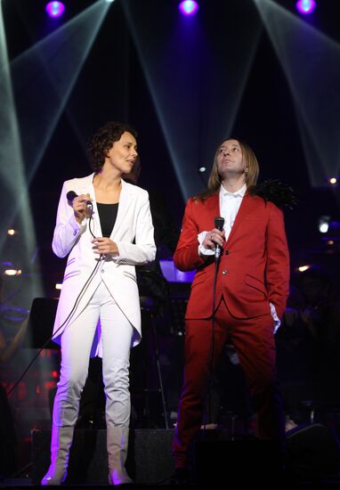 Yulia Chicherina and Shura