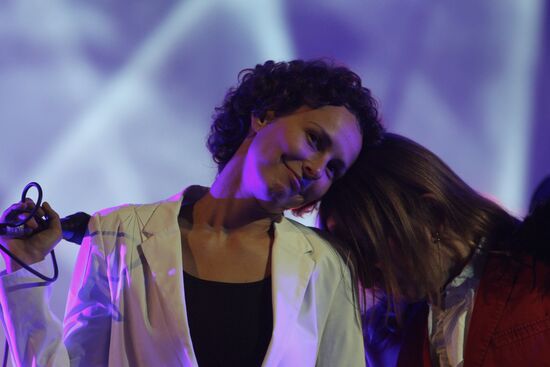 Shura and Yulia Chicherina