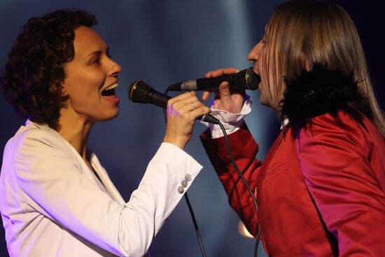 Yulia Chicherina and Shura