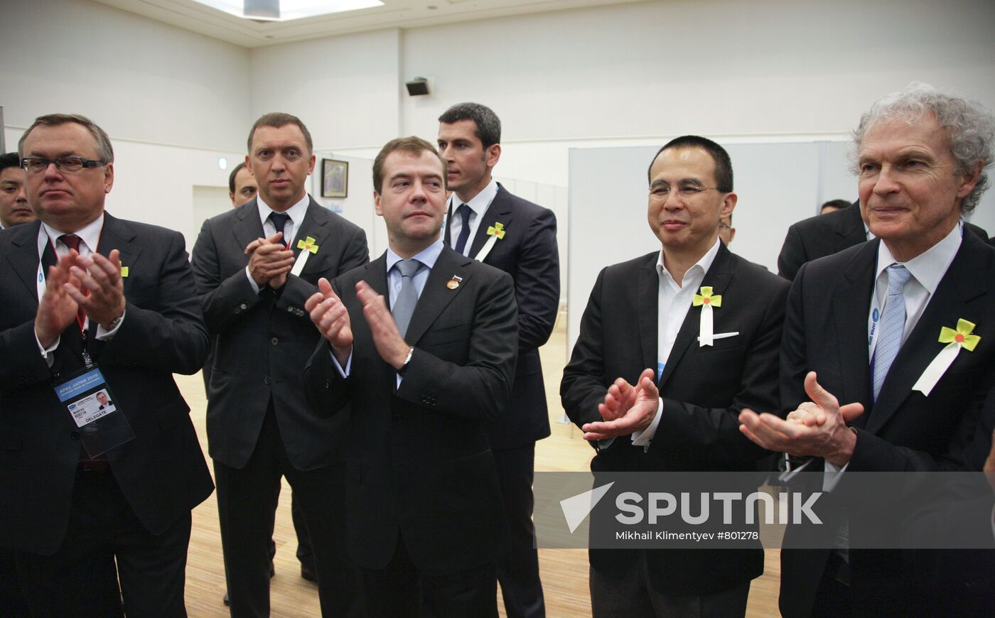 Dmitry Medvedev arrives for APEC summit in Japan