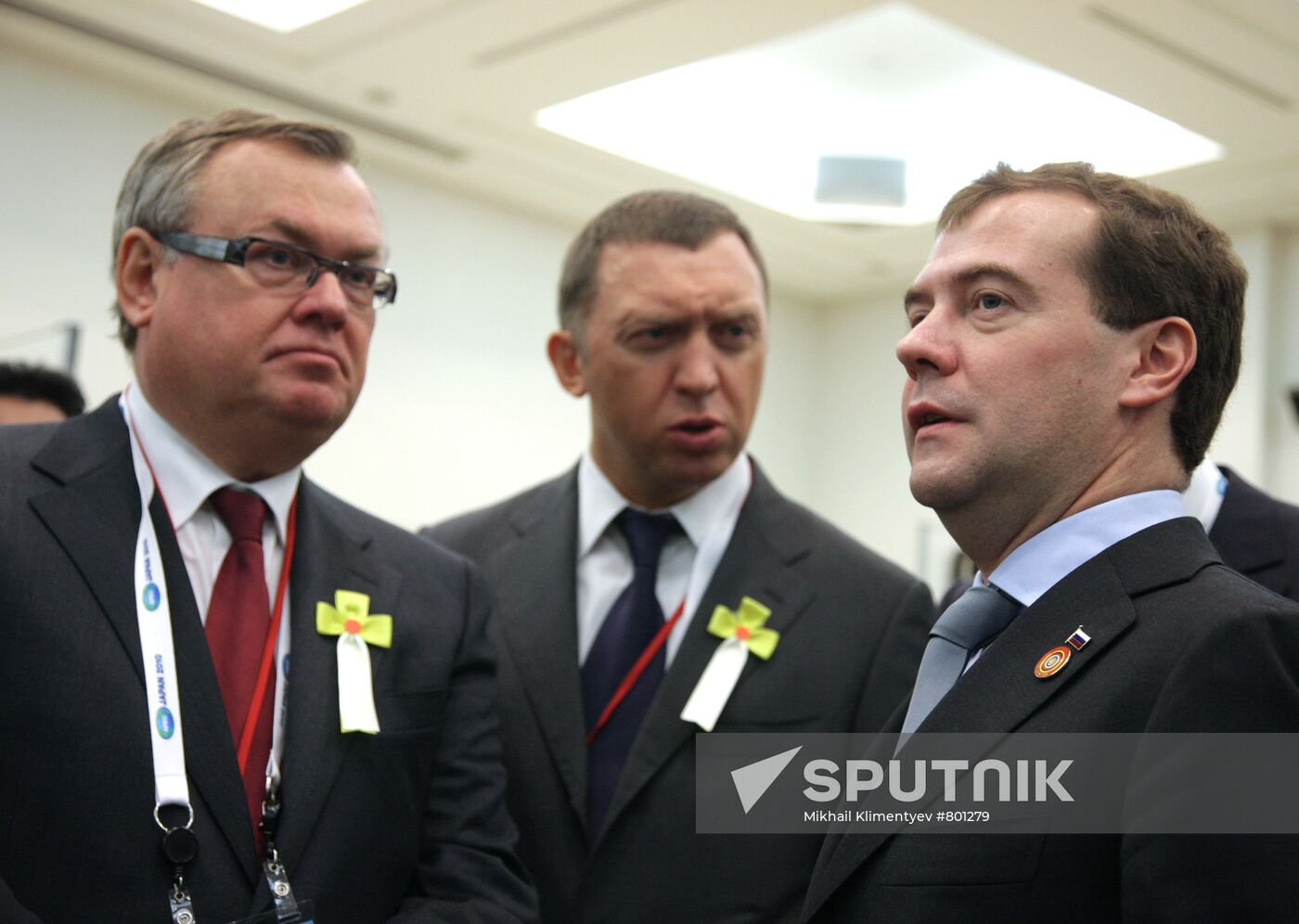 Dmitry Medvedev arrives for APEC summit in Japan