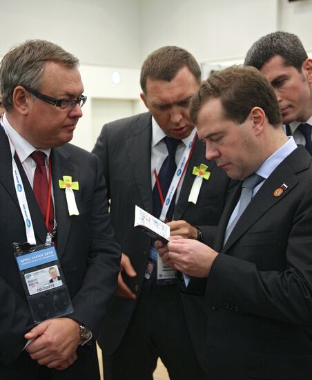 Dmitry Medvedev arrives for APEC summit in Japan