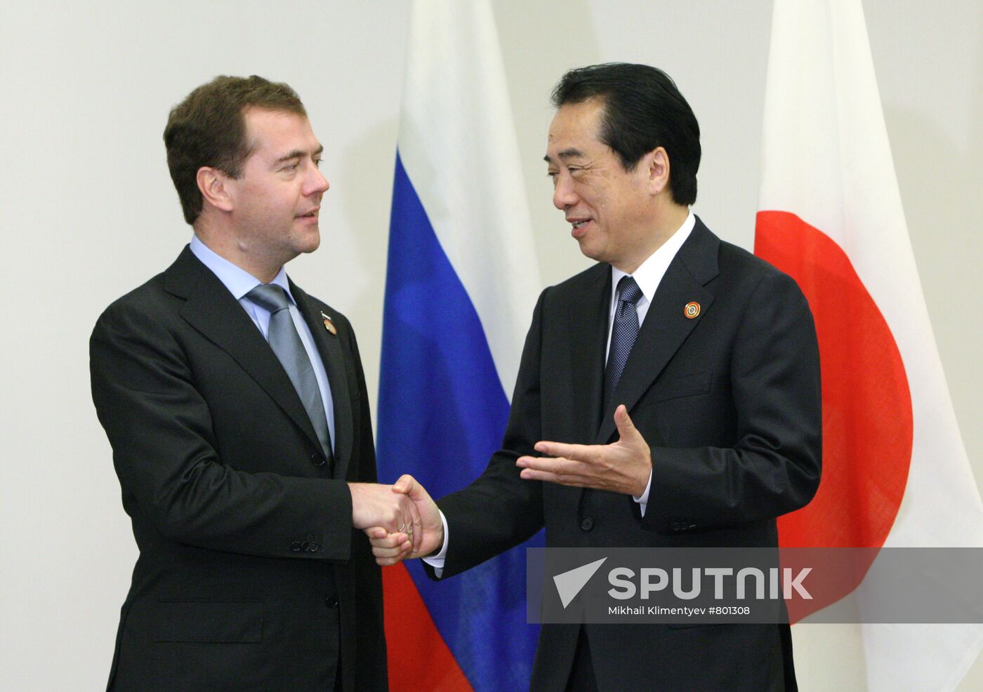 Dmitry Medvedev arrives for APEC summit in Japan