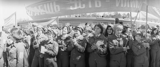 YCL members arrive to build timber processing complex