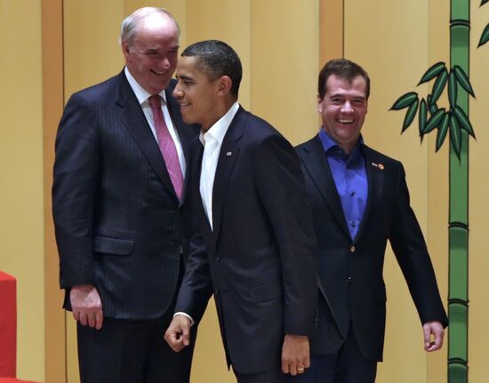 Dmitry Medvedev visits APEC summit in Japan