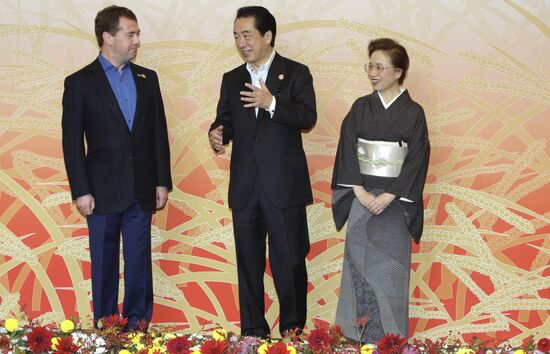 Dmitry Medvedev visits APEC summit in Japan
