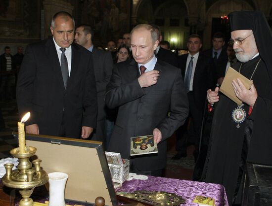 Vladimir Putin visits Alexander Nevsky Cathedral in Sofia