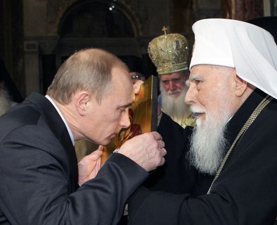 Vladimir Putin visits Alexander Nevsky Cathedral in Sofia