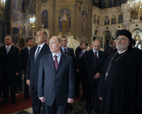 Vladimir Putin visits Alexander Nevsky Cathedral in Sofia