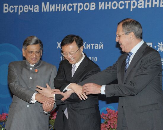 Sergei Lavrov, Somanahalli Mallaiah Krishna and Yang Jiechi