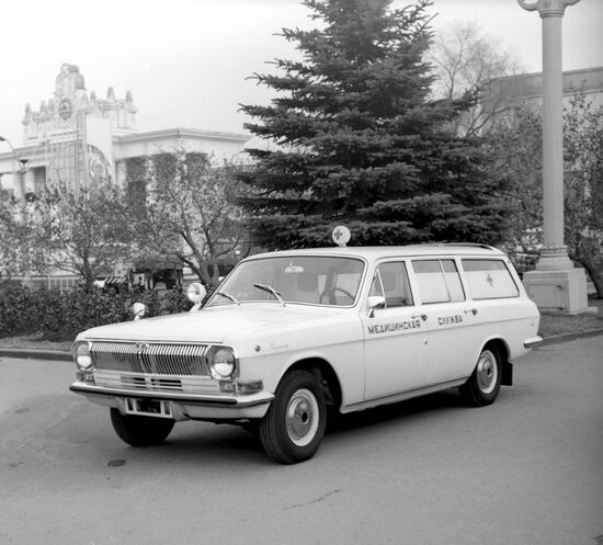 GAZ-24-03 ambulance car