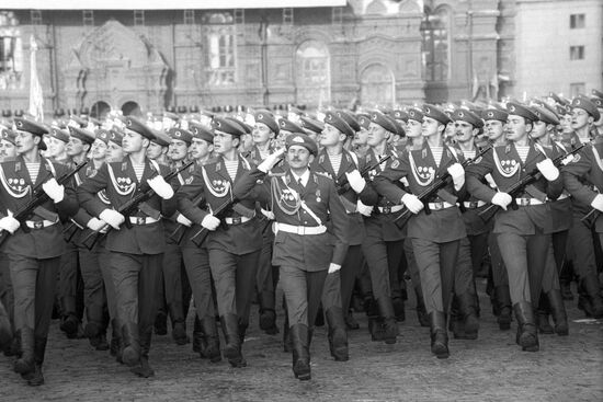Parade on November 7