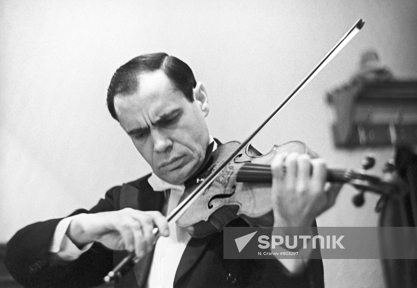 Soviet violinist Leonid Kogan