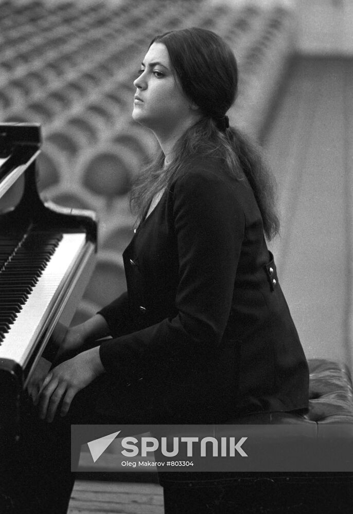Pianist Lyubov Timofeeva