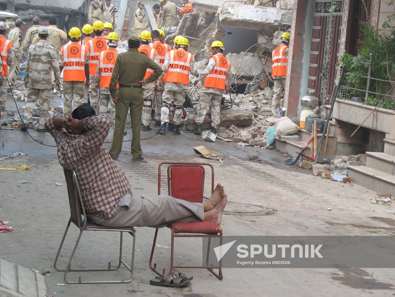 Building collapses in New Delhi