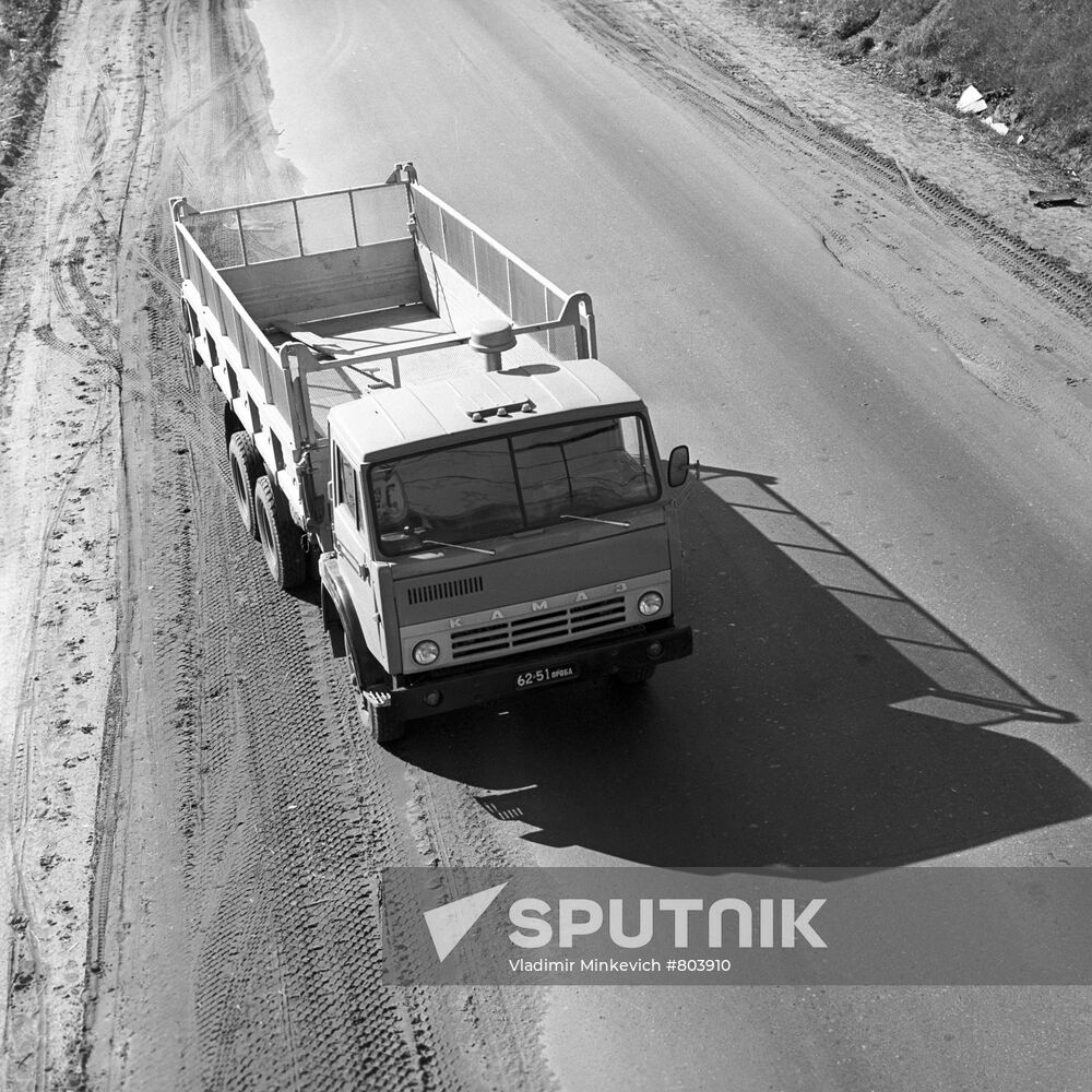 KAMAZ 55102 dump truck