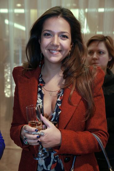 Ksenia Chelingarova